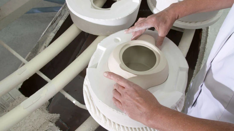 Ceramic Clocks - Model #2 Desk Clock - / By George Nelson, 1953 - Vitra - Image 4