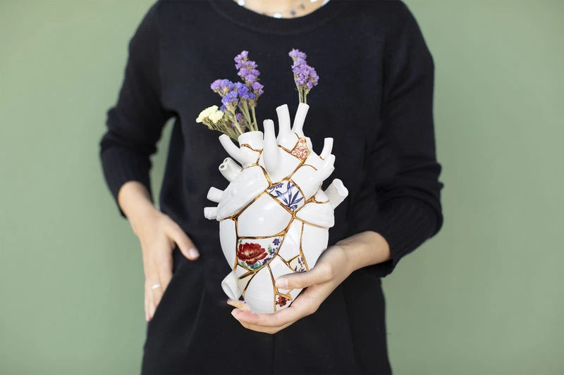 Love In Bloom Kintsugi Vase - / Human Heart In Porcelain And 24K Gold - H 25 Cm - Seletti - Image 2