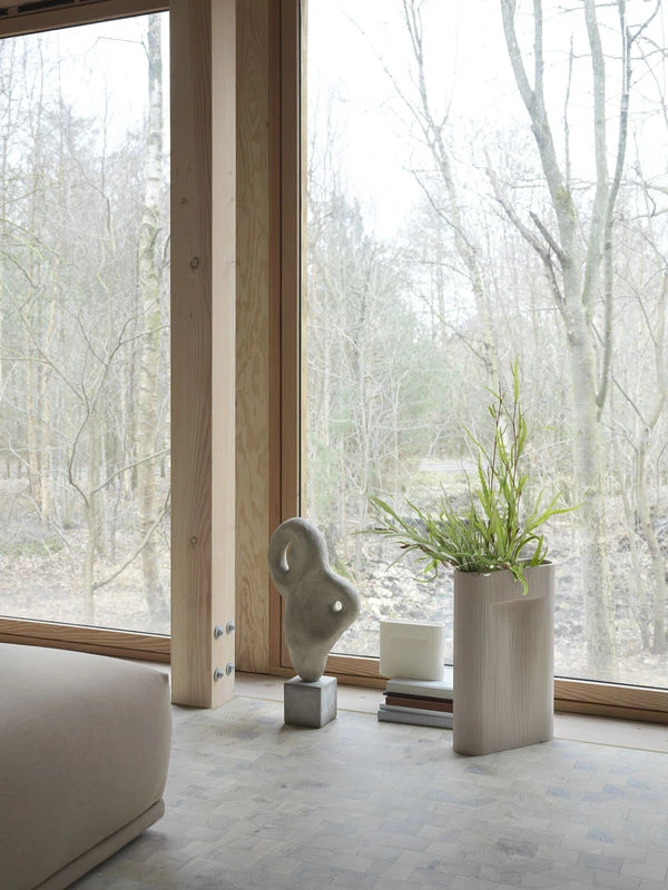 Ridge Large Vase - / H 48 Cm - Ceramic - Muuto - Image 4