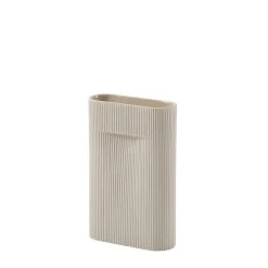 Ridge Medium Vase - / H 35 Cm - Terracotta - Muuto