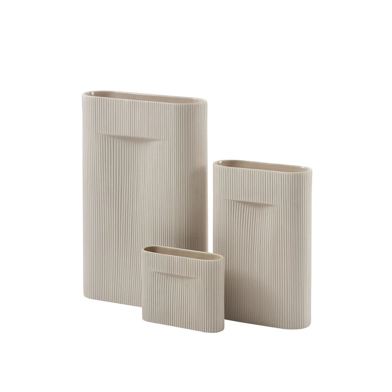 Ridge Small Vase - / H 16.5 Cm - Ceramic - Muuto - Image 2