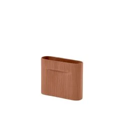 Ridge Small Vase - / H 16.5 Cm - Ceramic - Muuto