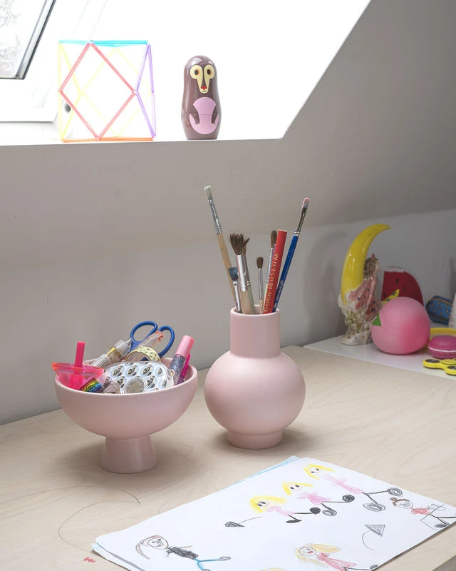 Strøm Small Vase - / H 16 Cm - Handmade Ceramic - Raawii - Image 2