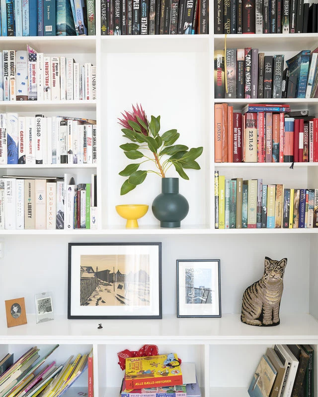 Strøm Small Vase - / H 16 Cm - Handmade Ceramic - Raawii - Image 2