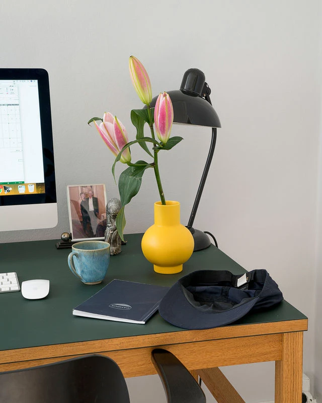 Strøm Small Vase - / H 16 Cm - Ceramic / Handmade - Exclusive - Raawii - Image 2