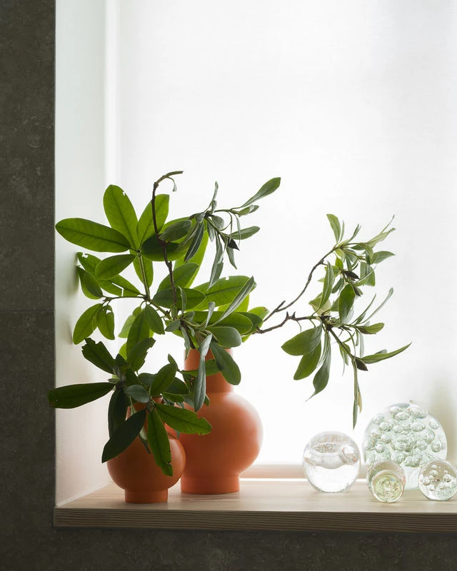 Strøm Small Vase - / H 16 Cm - Handmade Ceramic - Raawii - Image 2