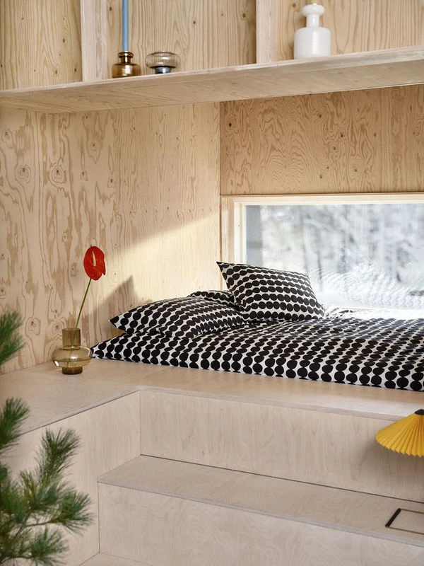 Umpu Vase - / Hand-blown Glass - Ø 20 X H 20 Cm - Marimekko - Image 4